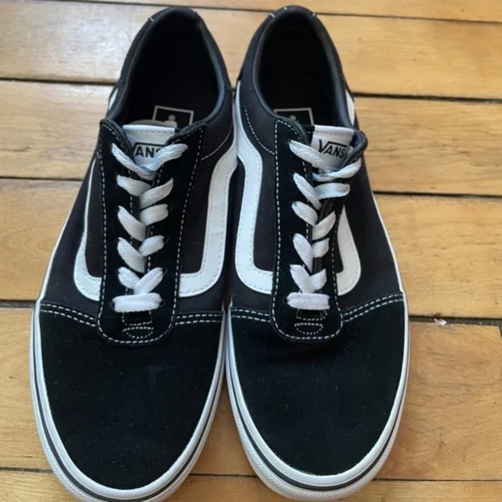 BRAND NEW Old School Vans